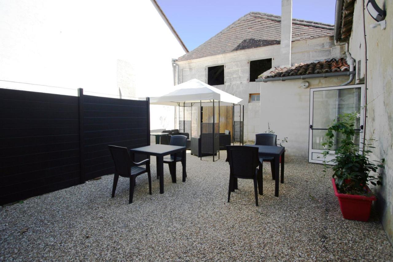Bed and Breakfast La Fin De La Faim La Tour-Blanche Exterior foto